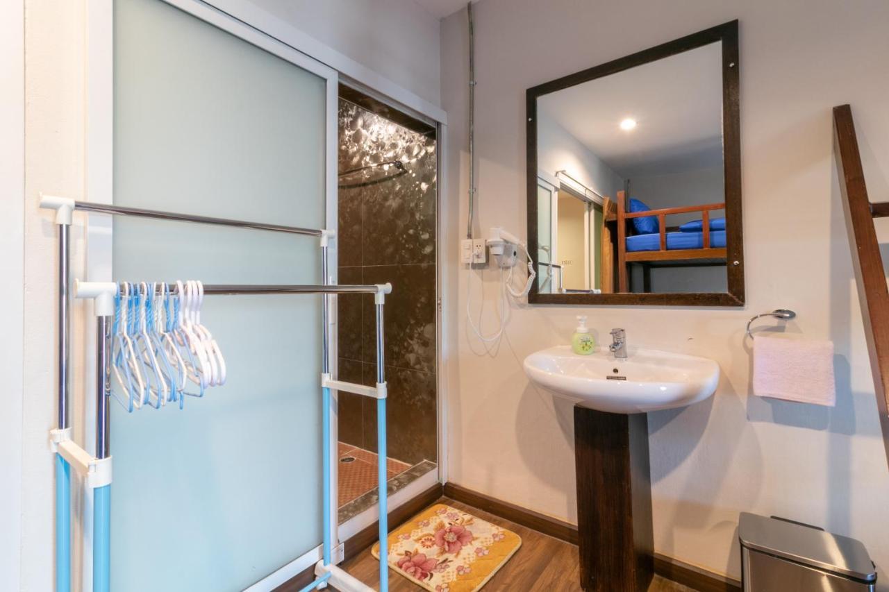 Phobphan Hostel Bangkok Eksteriør billede