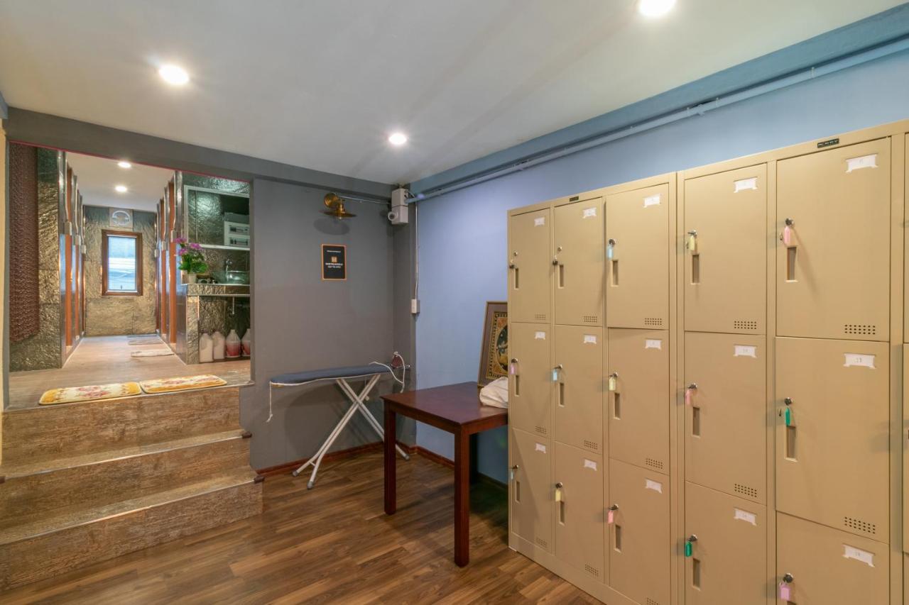 Phobphan Hostel Bangkok Eksteriør billede