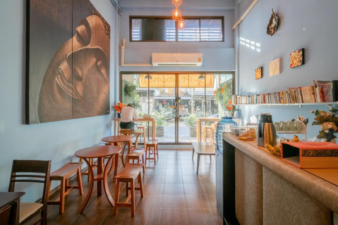Phobphan Hostel Bangkok Eksteriør billede