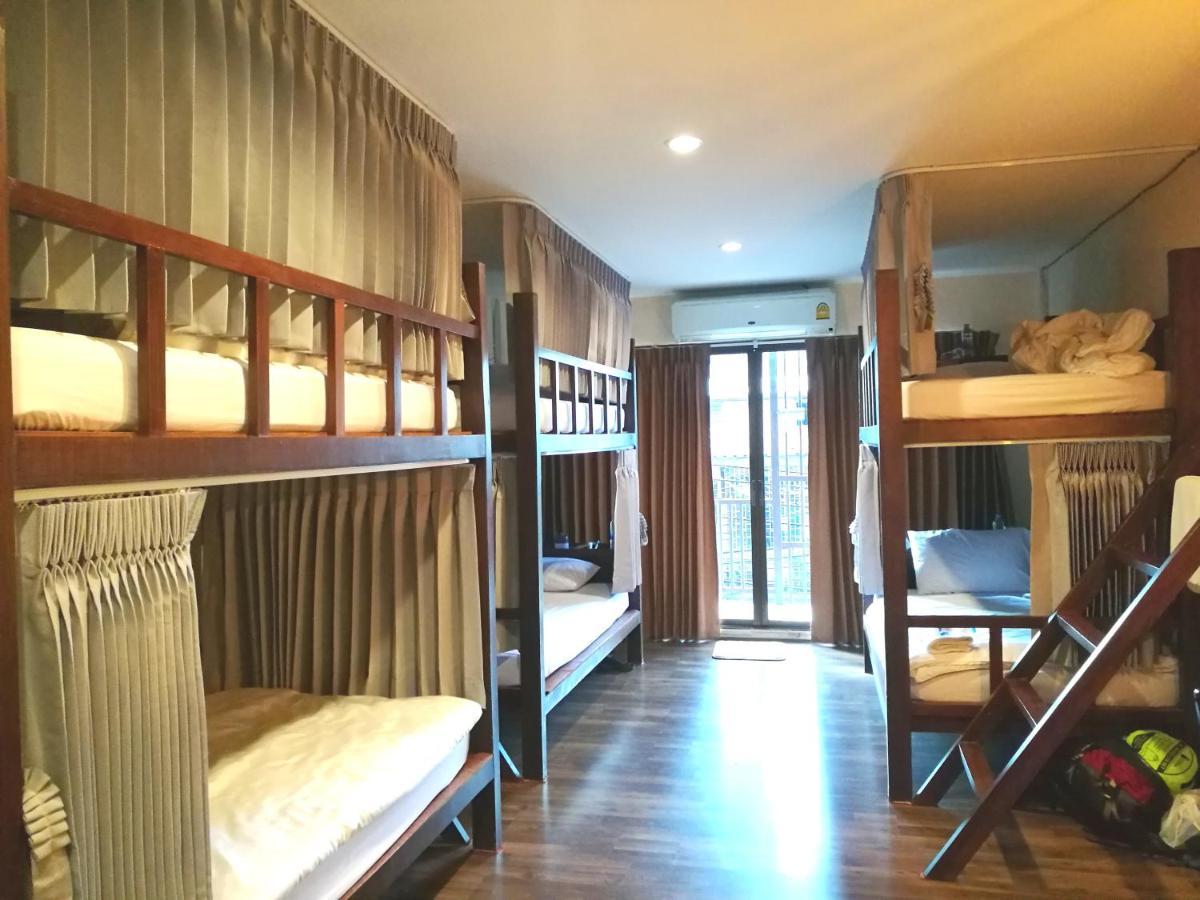 Phobphan Hostel Bangkok Eksteriør billede