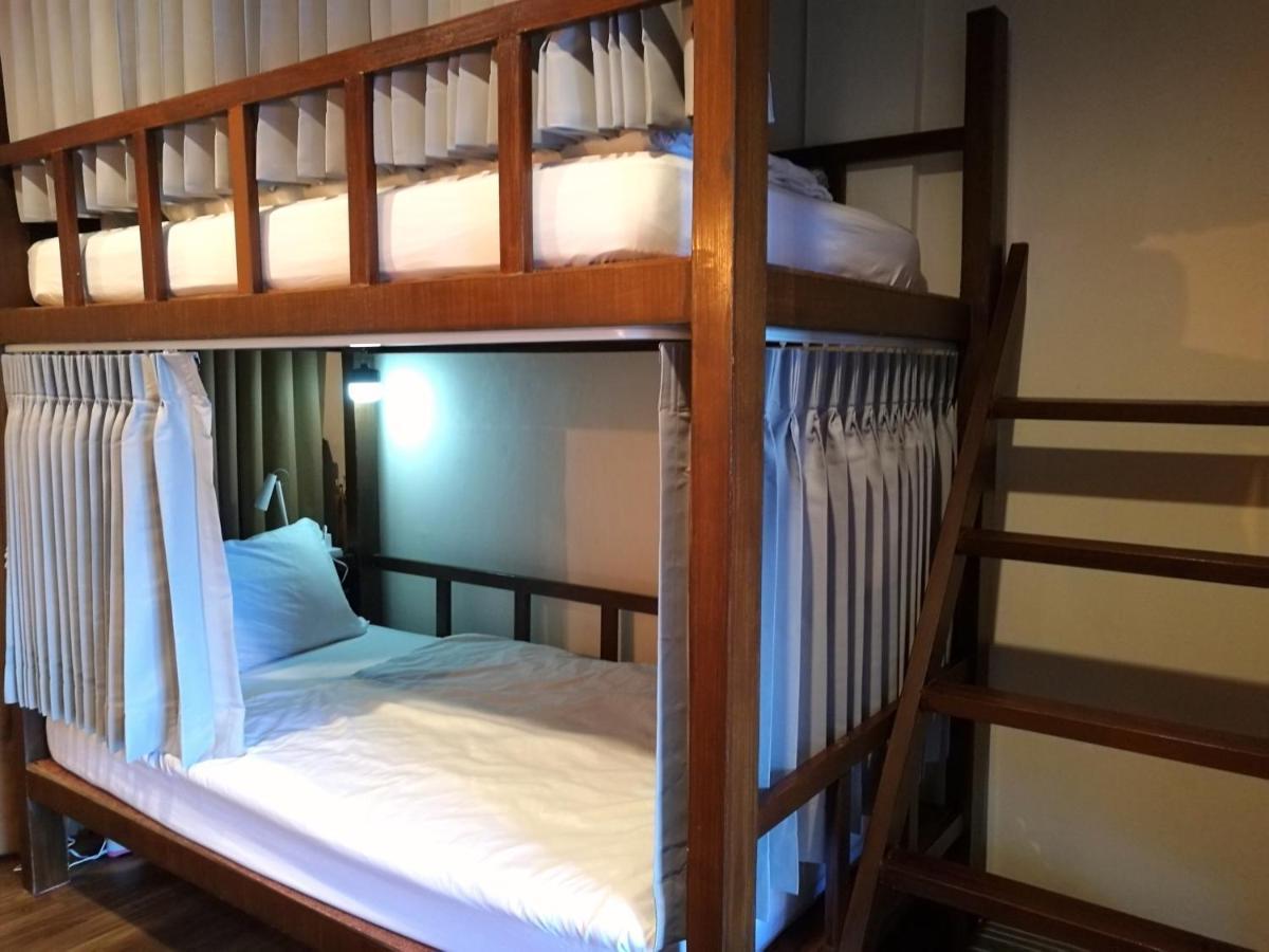 Phobphan Hostel Bangkok Eksteriør billede